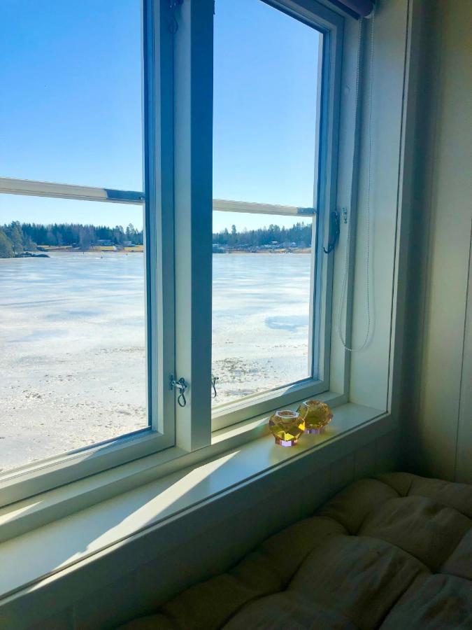 Lyseren Waterfront Cabin Omberg Esterno foto